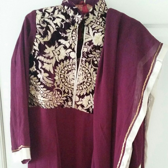 Pakistani Threads and Motifs custom dress - Picture 7 of 7
